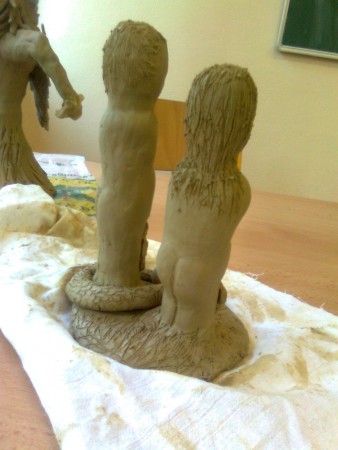Ádám és Éva agyagforma